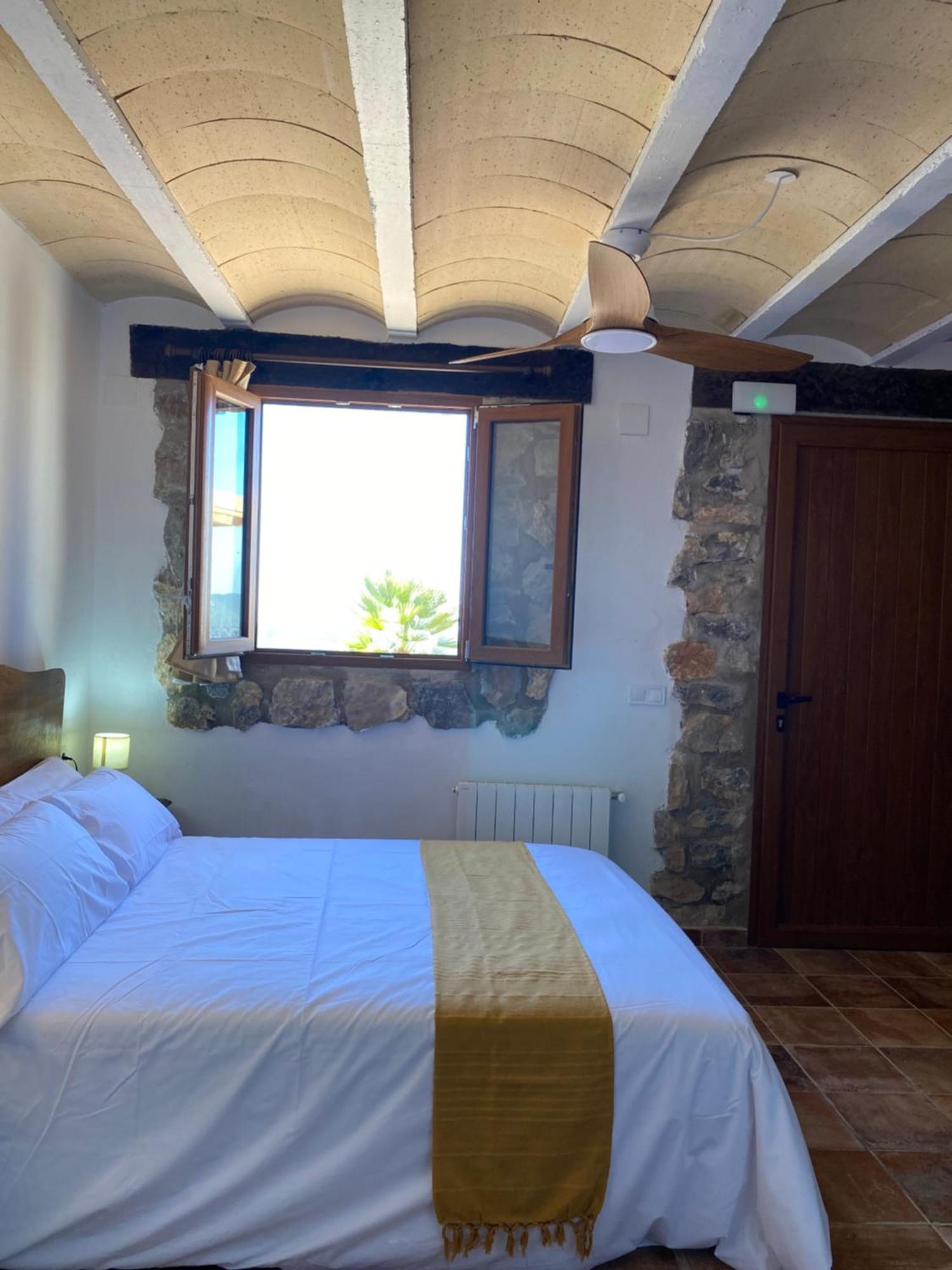La Cueva De Miravet - Villa De Lujo En La Cima De La Montana Con Vistas Al Mar 卡巴尼斯 外观 照片